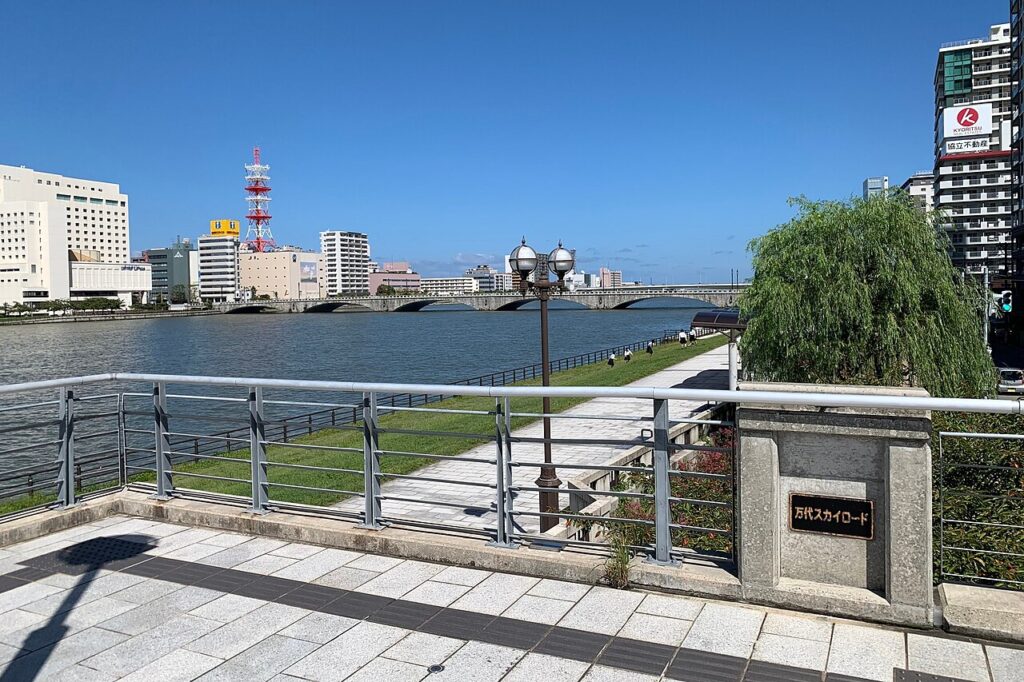 萬代橋